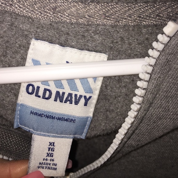 Old navy men’s grey sweater - Picture 2 of 3